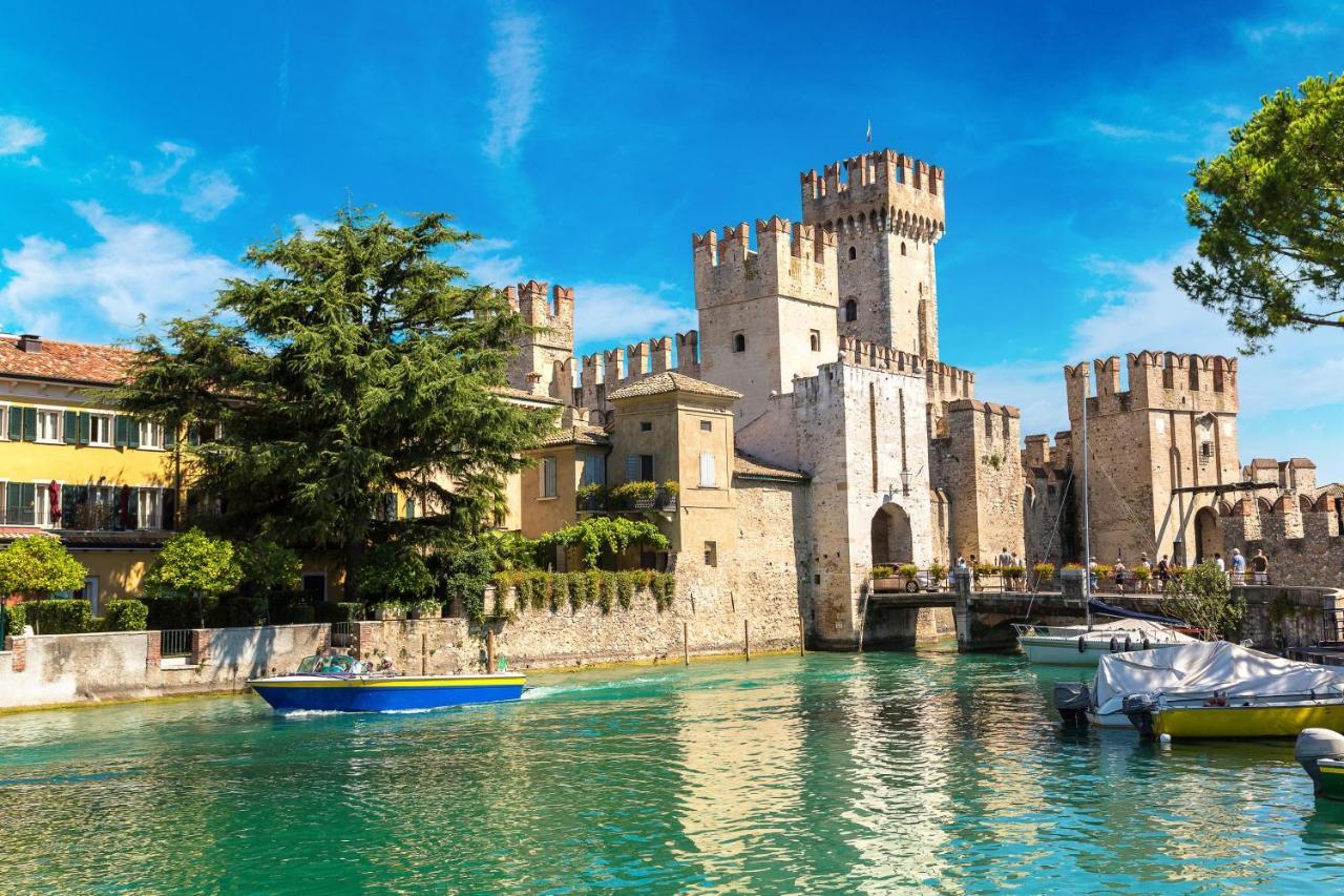 Alma Garda Home Sirmione Eksteriør bilde