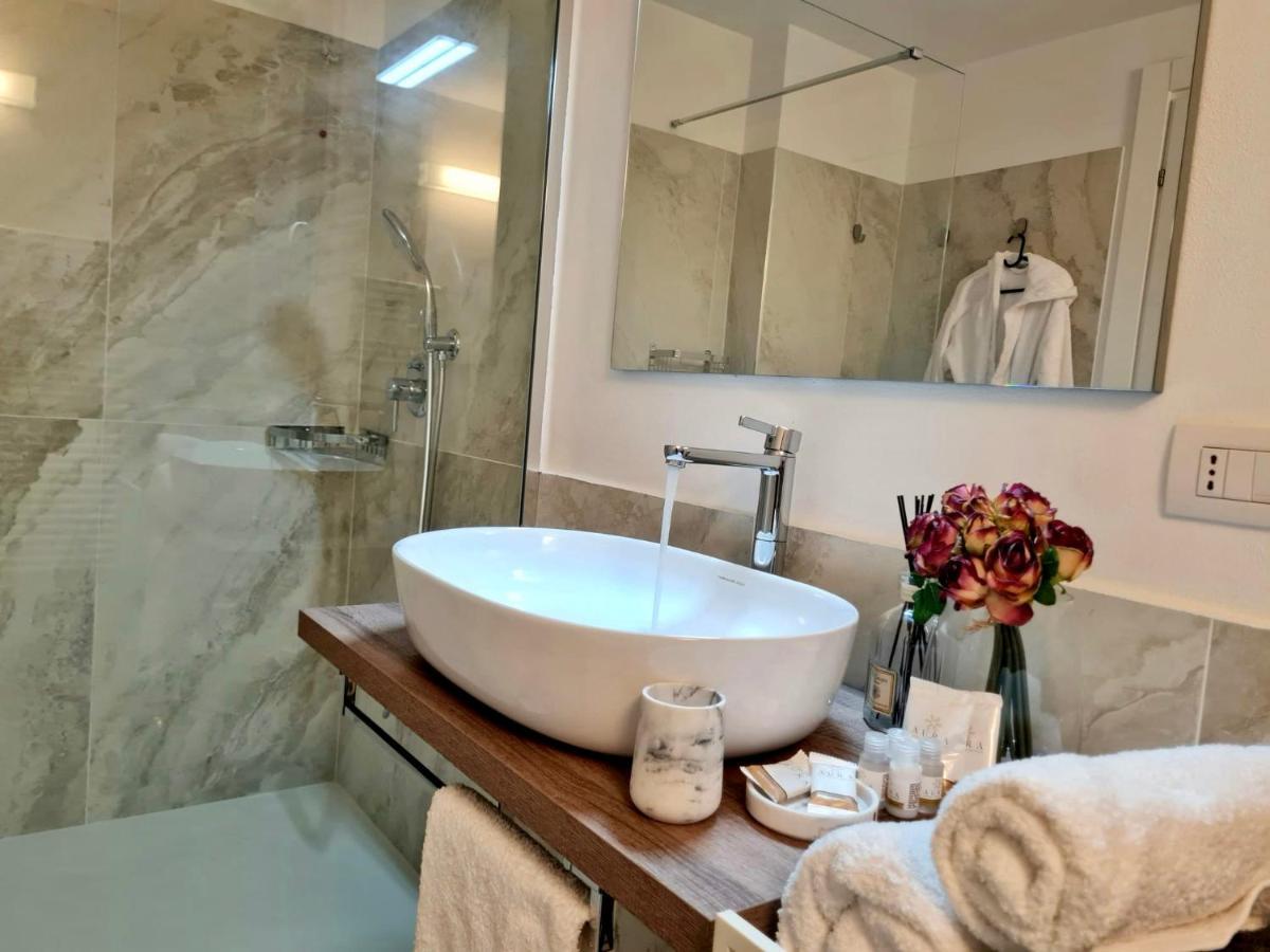 Alma Garda Home Sirmione Eksteriør bilde