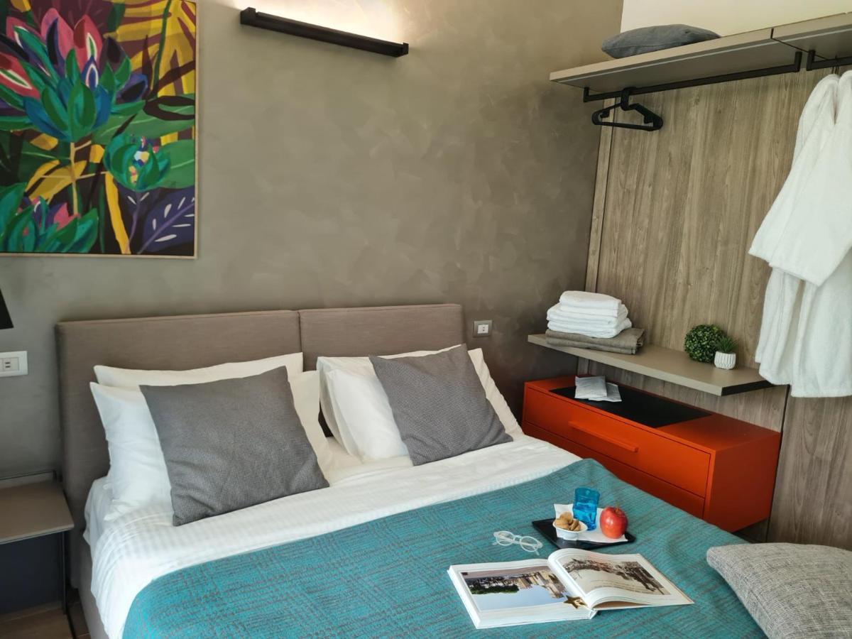 Alma Garda Home Sirmione Eksteriør bilde