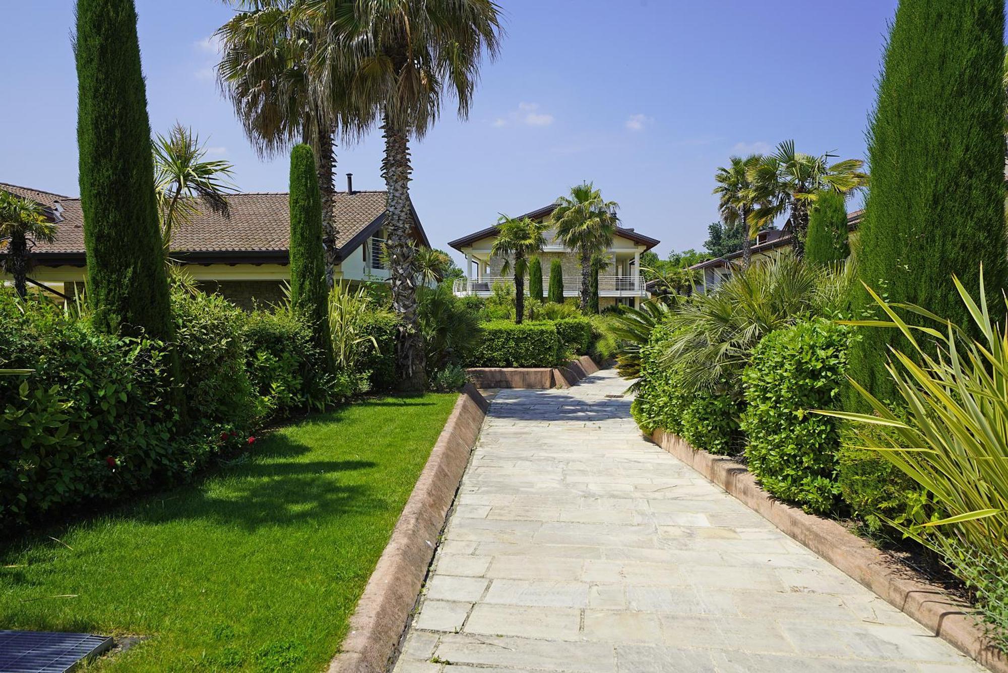 Alma Garda Home Sirmione Eksteriør bilde