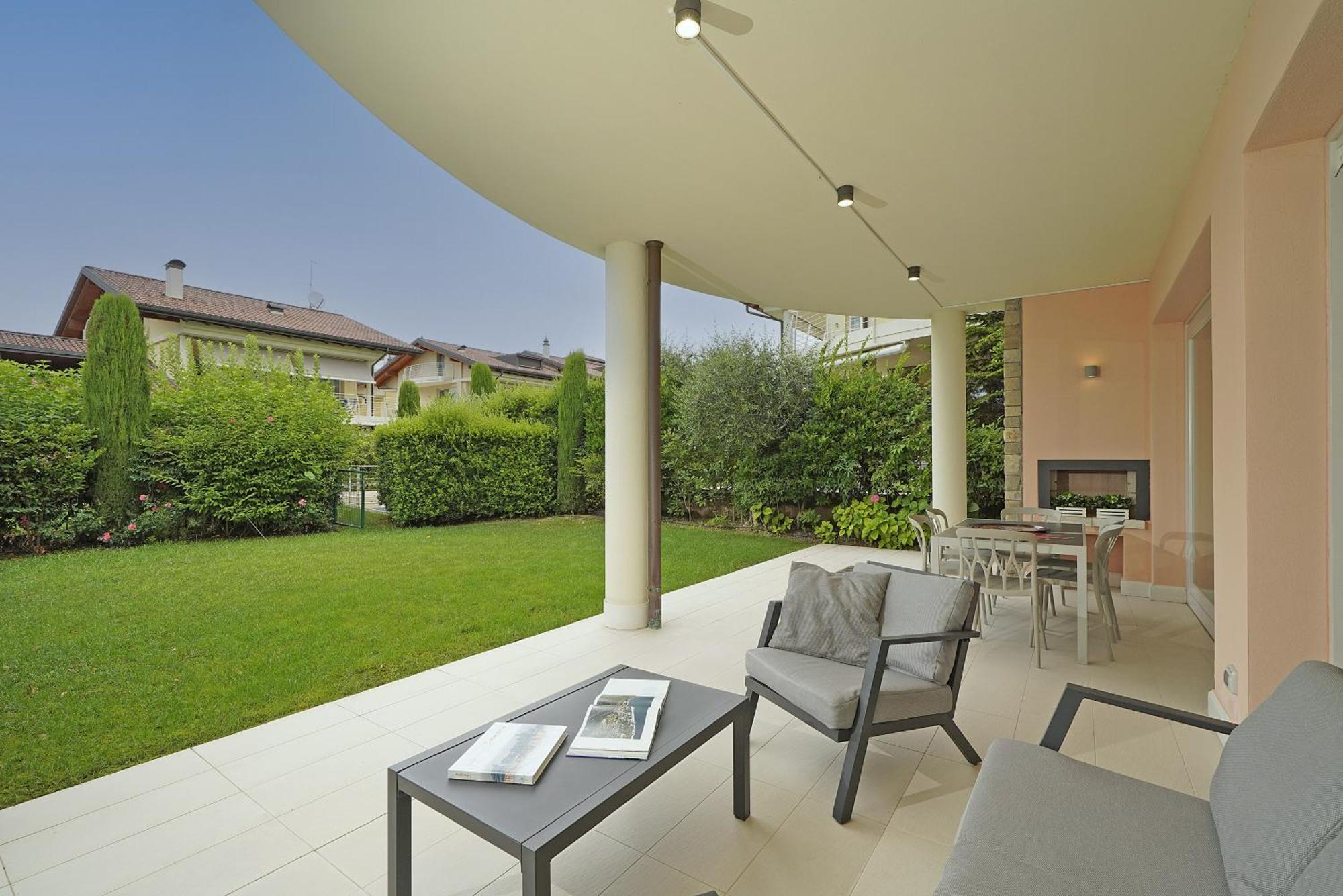 Alma Garda Home Sirmione Eksteriør bilde