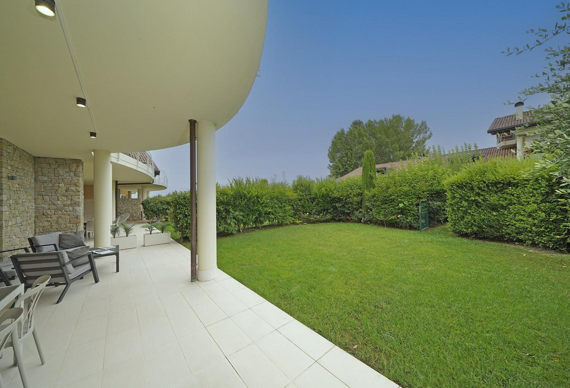 Alma Garda Home Sirmione Eksteriør bilde